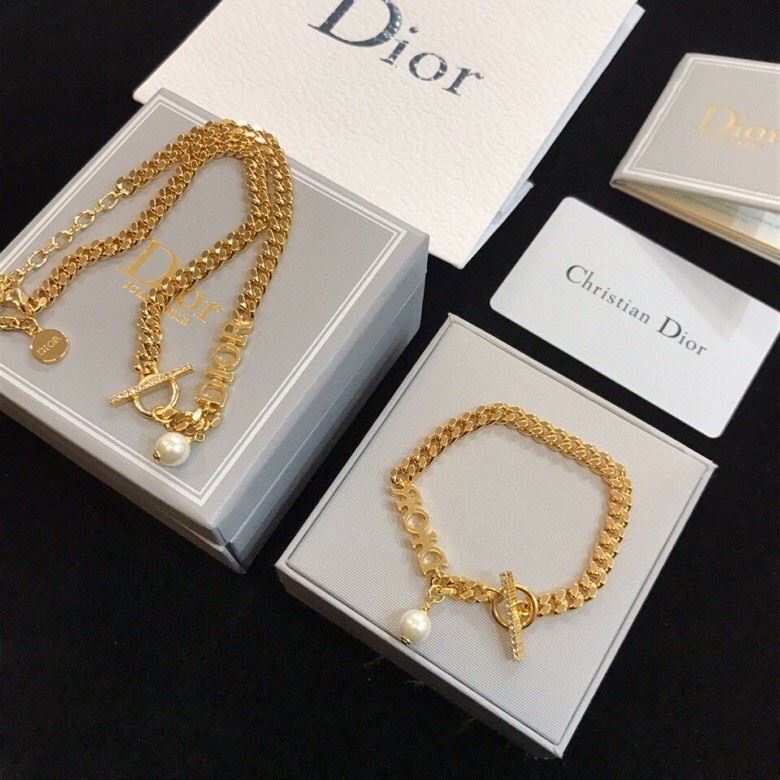 Christian Dior Necklaces